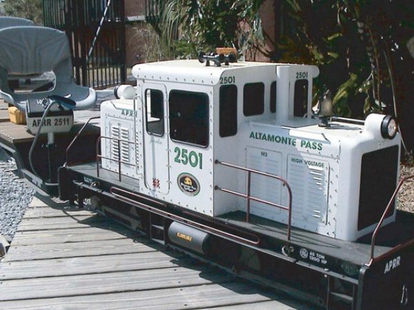 White APRR diesel locomotive at the station